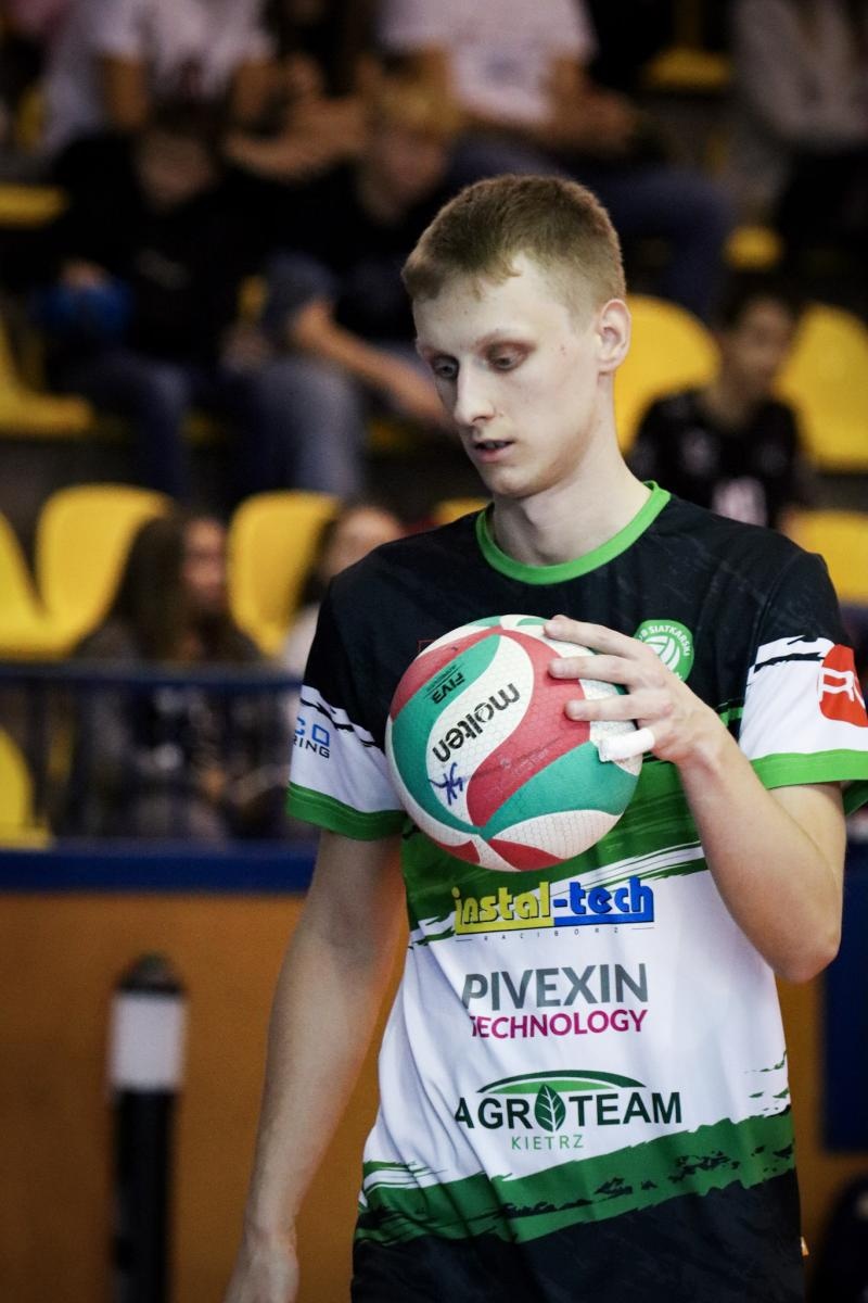 Zdjęcie w galerii na portalu naszwodzislaw.com: Zacięta walka na parkiecie. SK Górnik Radlin wygrywa po tie-breaku [FOTO] wiadomości z regionu