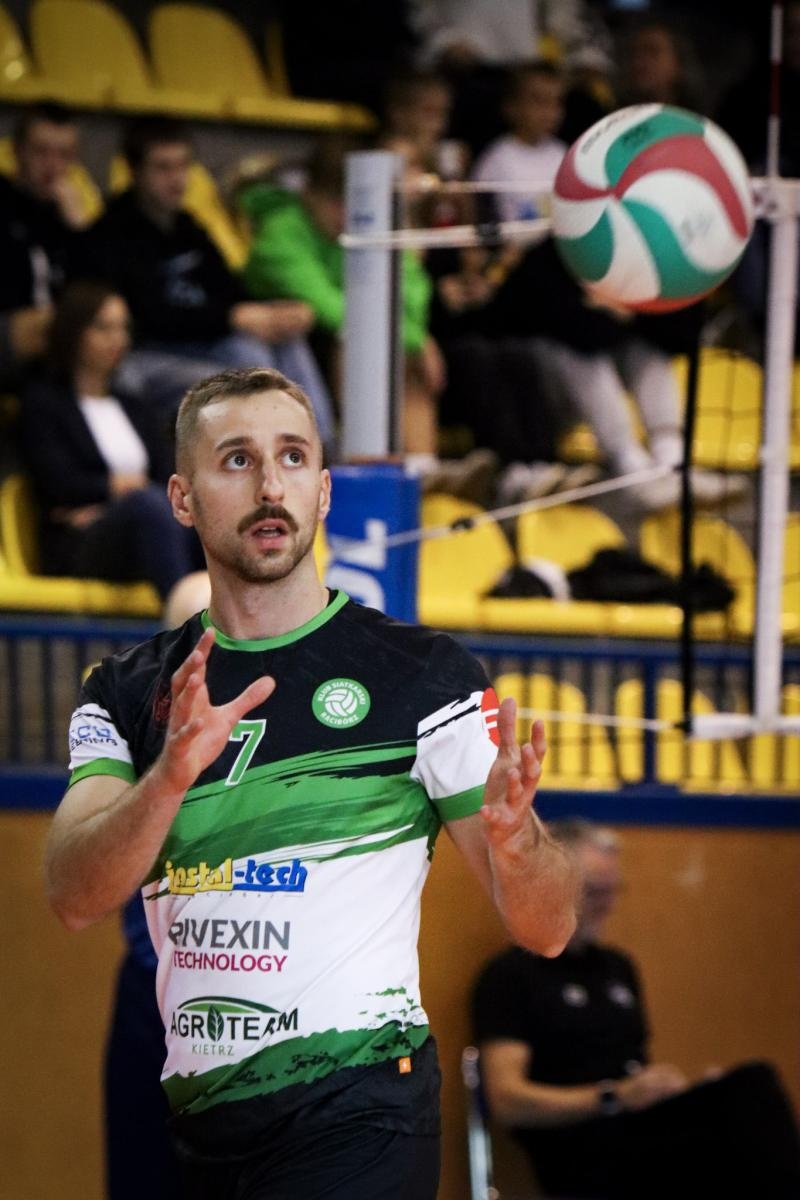 Zdjęcie w galerii na portalu naszwodzislaw.com: Zacięta walka na parkiecie. SK Górnik Radlin wygrywa po tie-breaku [FOTO] wiadomości z regionu
