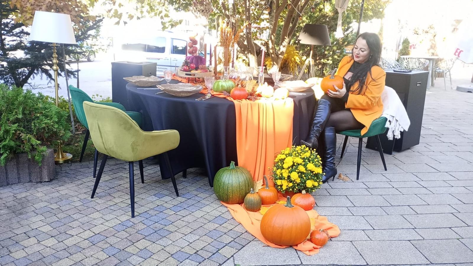 Zdjęcie w galerii na portalu naszwodzislaw.com: KGW z Bukowa i Nieboczów w poszukiwaniu pomysłów w wiosce dyniowej wiadomości z regionu