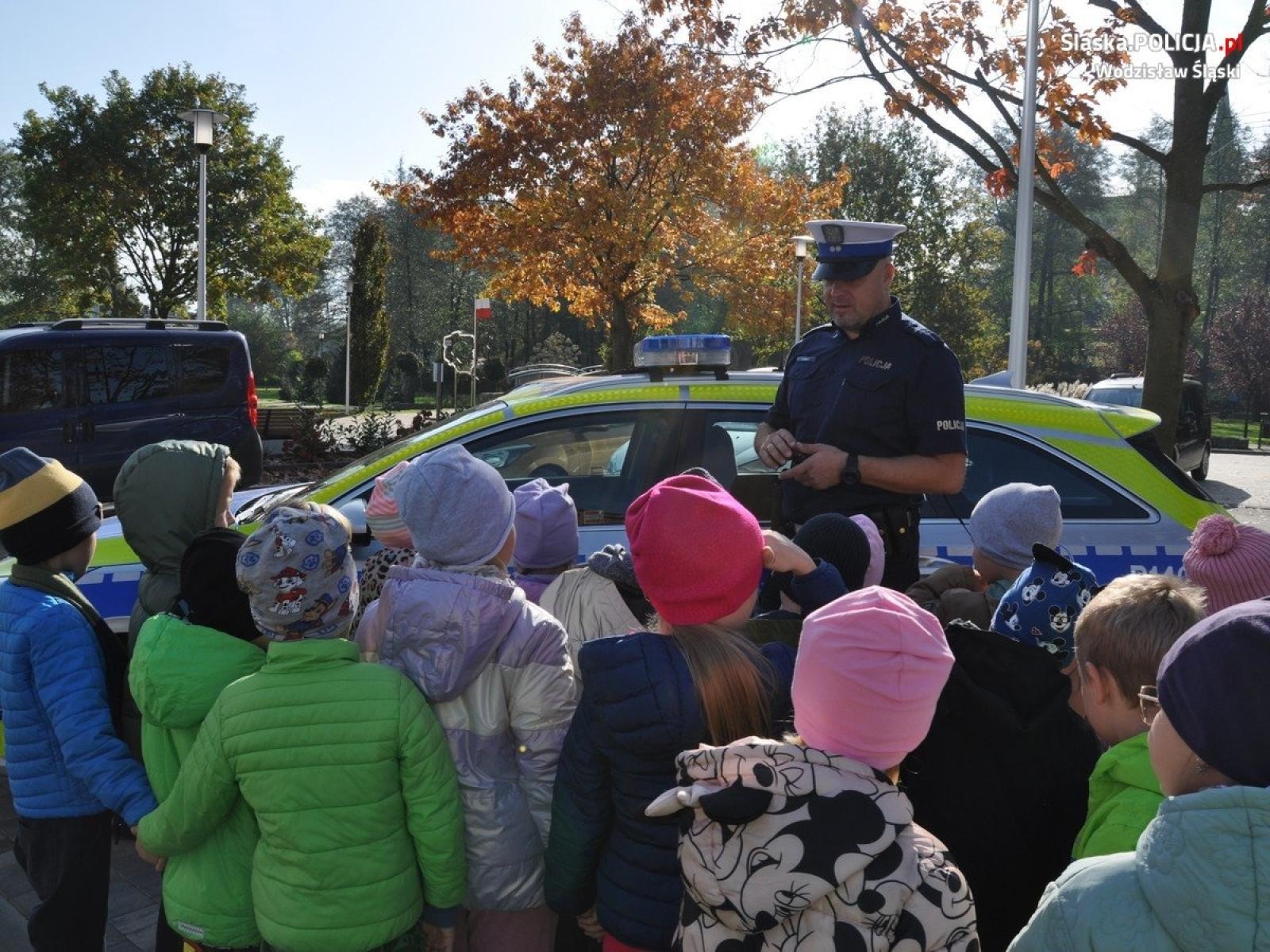 Zdjęcie w galerii na portalu naszwodzislaw.com: Przedszkolaki z Mszany miały niecodziennych gości wiadomości z regionu