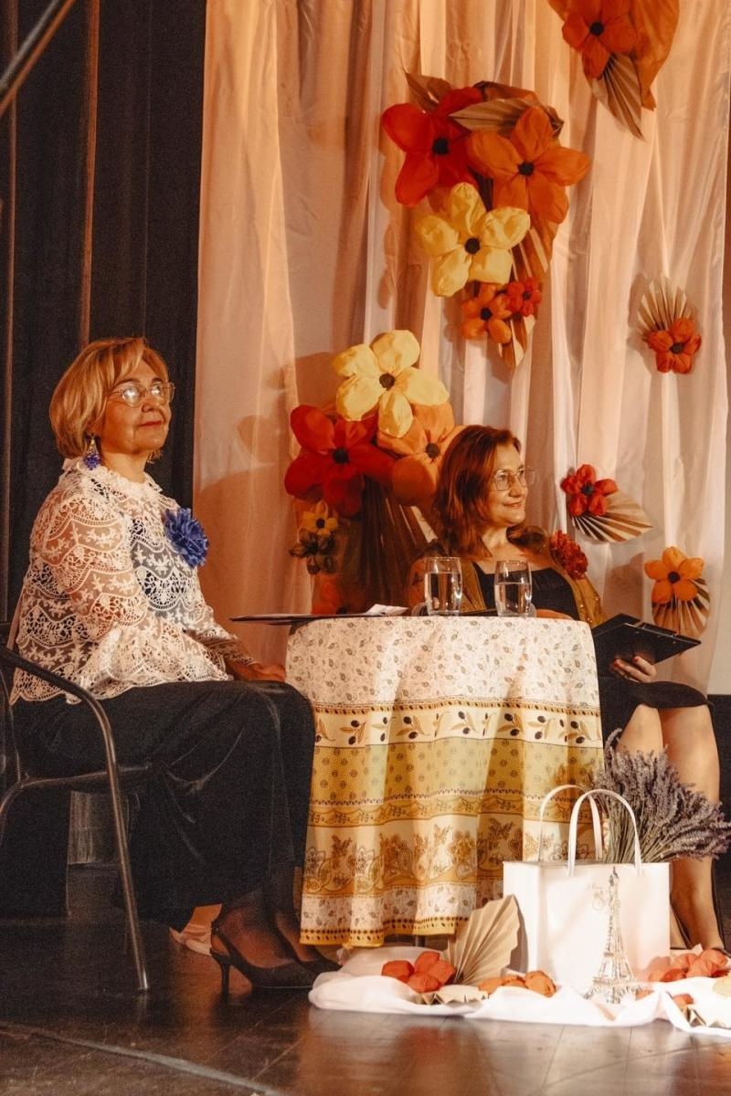 Zdjęcie w galerii na portalu naszwodzislaw.com: Uroczysta gala z okazji Dnia Edukacji Narodowej w WCK wiadomości z regionu