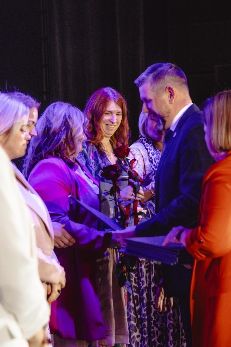 Zdjęcie w galerii na portalu naszwodzislaw.com: Uroczysta gala z okazji Dnia Edukacji Narodowej w WCK wiadomości z regionu