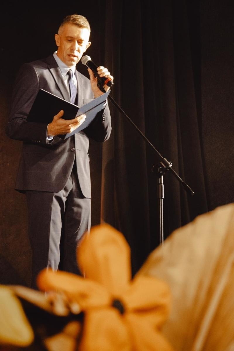 Zdjęcie w galerii na portalu naszwodzislaw.com: Uroczysta gala z okazji Dnia Edukacji Narodowej w WCK wiadomości z regionu