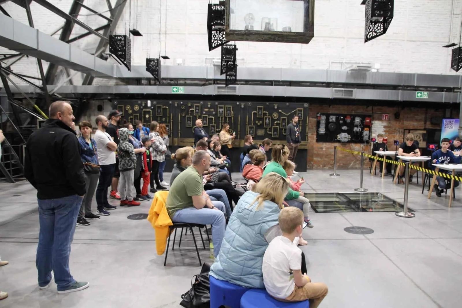 Zdjęcie w galerii na portalu naszwodzislaw.com: Ignacy ponownie ugości mistrzów speedcubingu wiadomości z regionu