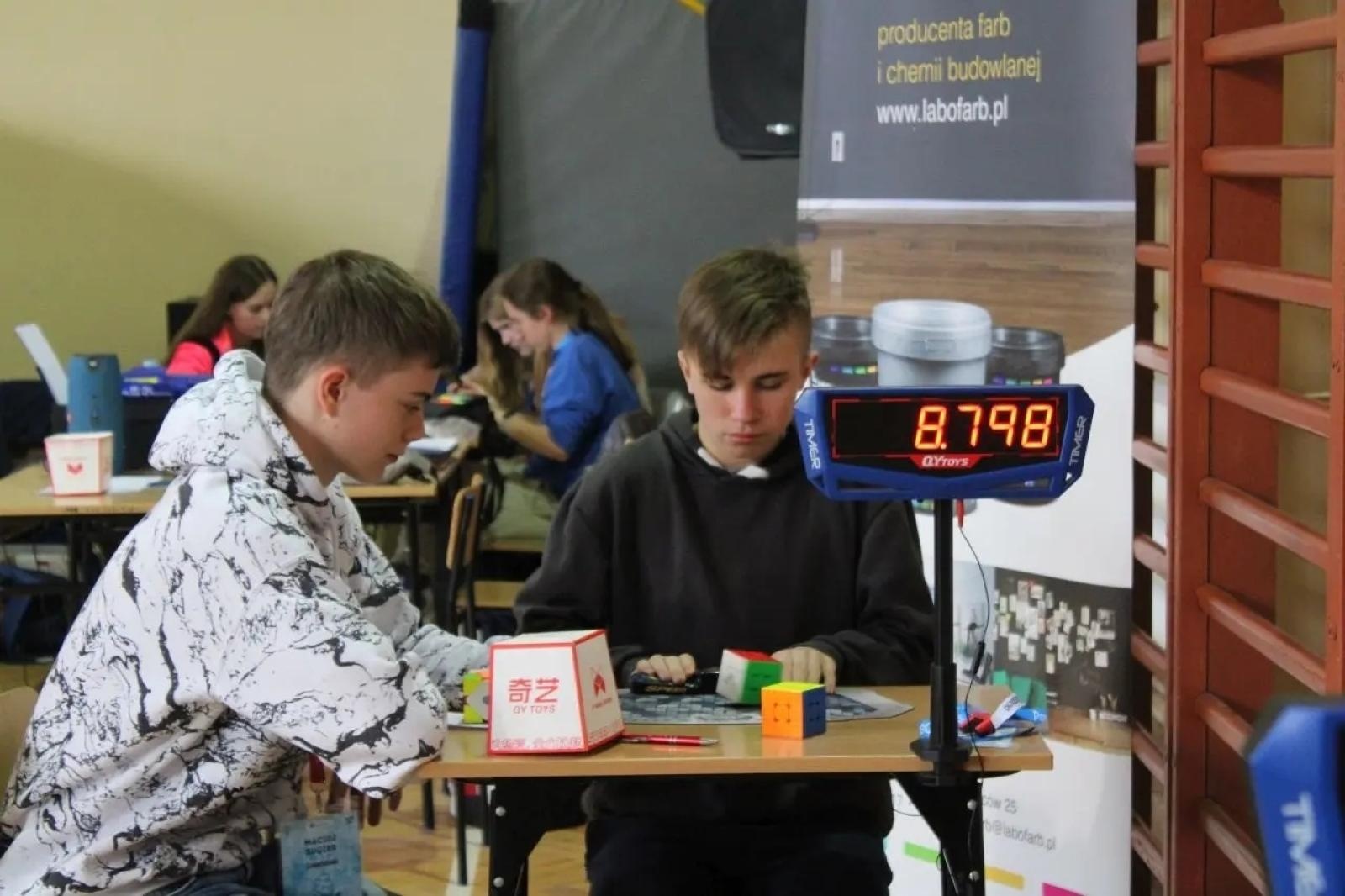 Zdjęcie w galerii na portalu naszwodzislaw.com: Ignacy ponownie ugości mistrzów speedcubingu wiadomości z regionu