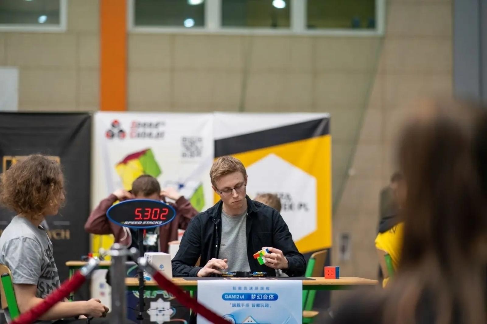 Zdjęcie w galerii na portalu naszwodzislaw.com: Ignacy ponownie ugości mistrzów speedcubingu wiadomości z regionu