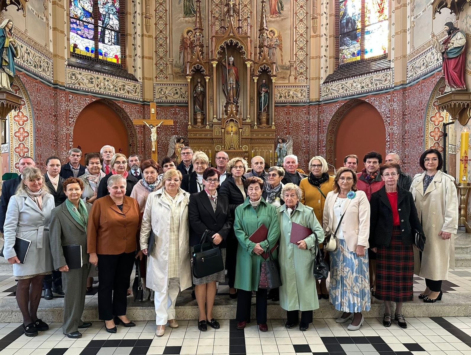 Zdjęcie w galerii na portalu naszwodzislaw.com: Chór Jadwiga z WCK wystąpił w kościele w Rydułtowach wiadomości z regionu