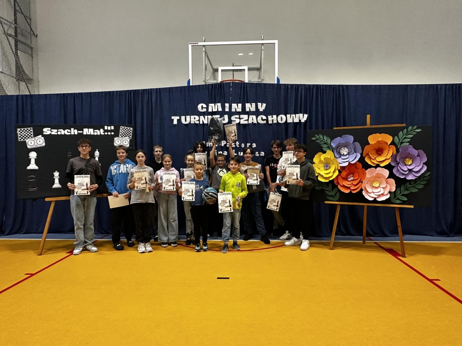 Zdjęcie w galerii na portalu naszwodzislaw.com: Szachowa tradycja w Skrbeńsku. Gminny turniej im. Pastora Marcina Lukasa wiadomości z regionu