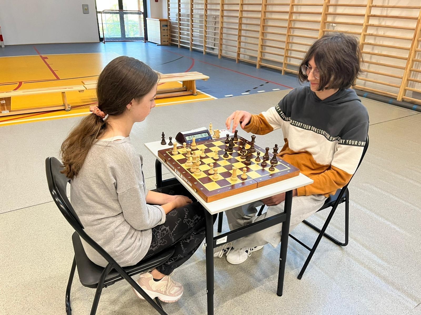 Zdjęcie w galerii na portalu naszwodzislaw.com: Szachowa tradycja w Skrbeńsku. Gminny turniej im. Pastora Marcina Lukasa wiadomości z regionu