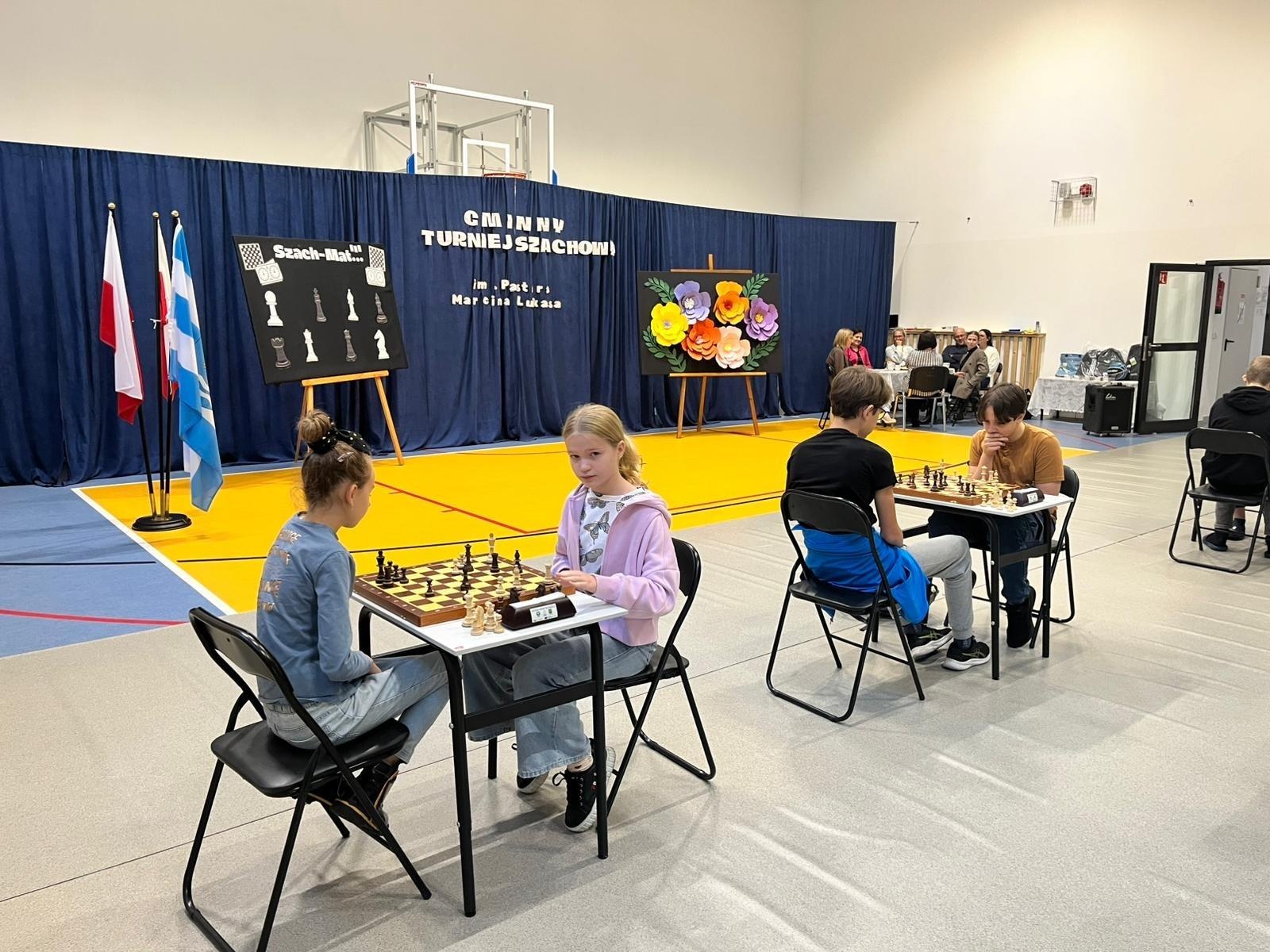 Zdjęcie w galerii na portalu naszwodzislaw.com: Szachowa tradycja w Skrbeńsku. Gminny turniej im. Pastora Marcina Lukasa wiadomości z regionu