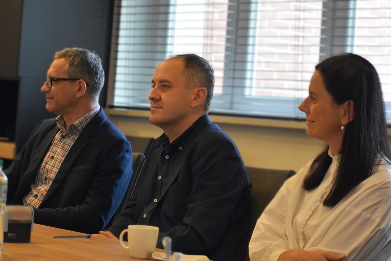 Zdjęcie w galerii na portalu naszwodzislaw.com: Rusza trzecia edycja programu Zawodowy debiut wiadomości z regionu