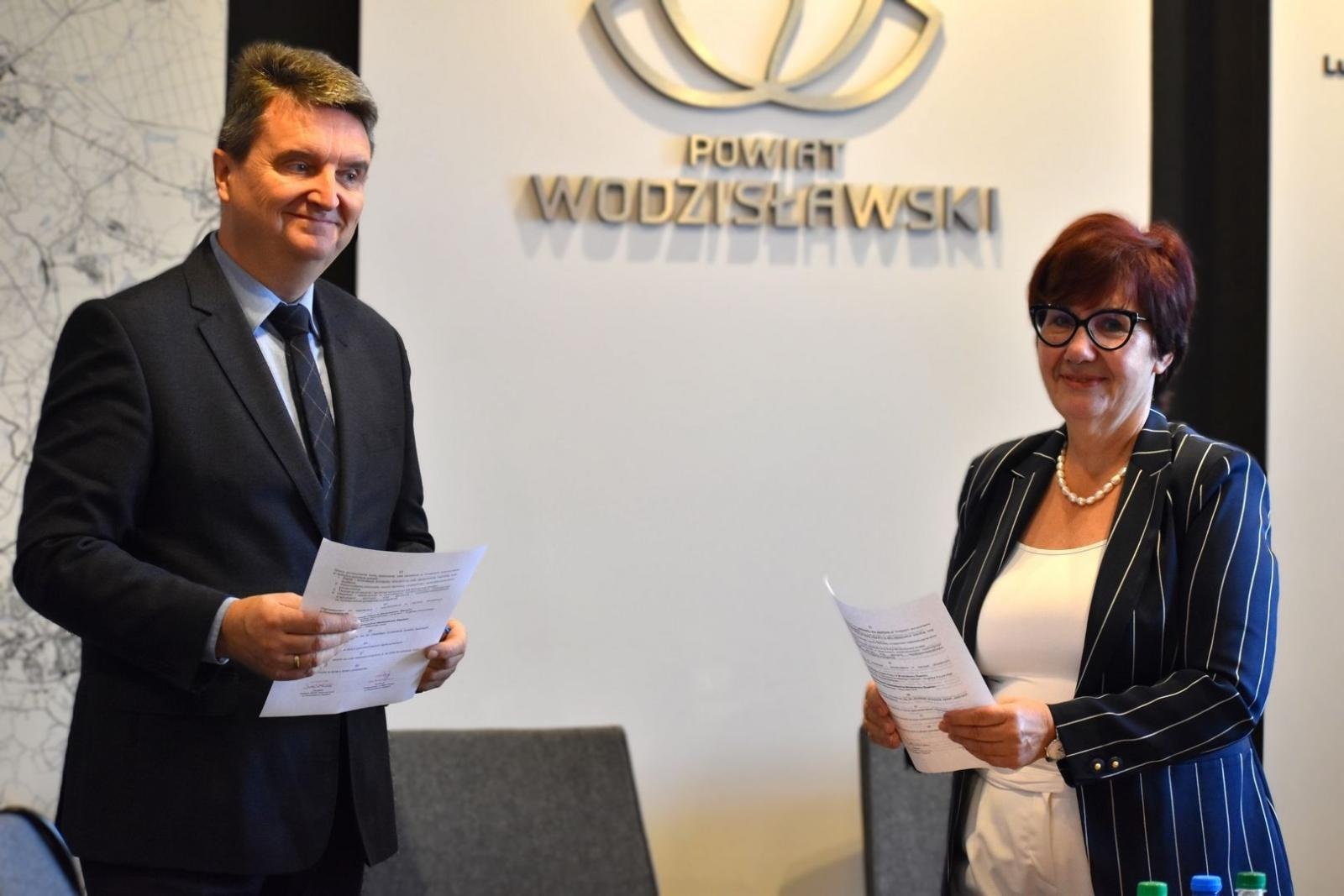 Zdjęcie w galerii na portalu naszwodzislaw.com: Rusza trzecia edycja programu Zawodowy debiut wiadomości z regionu