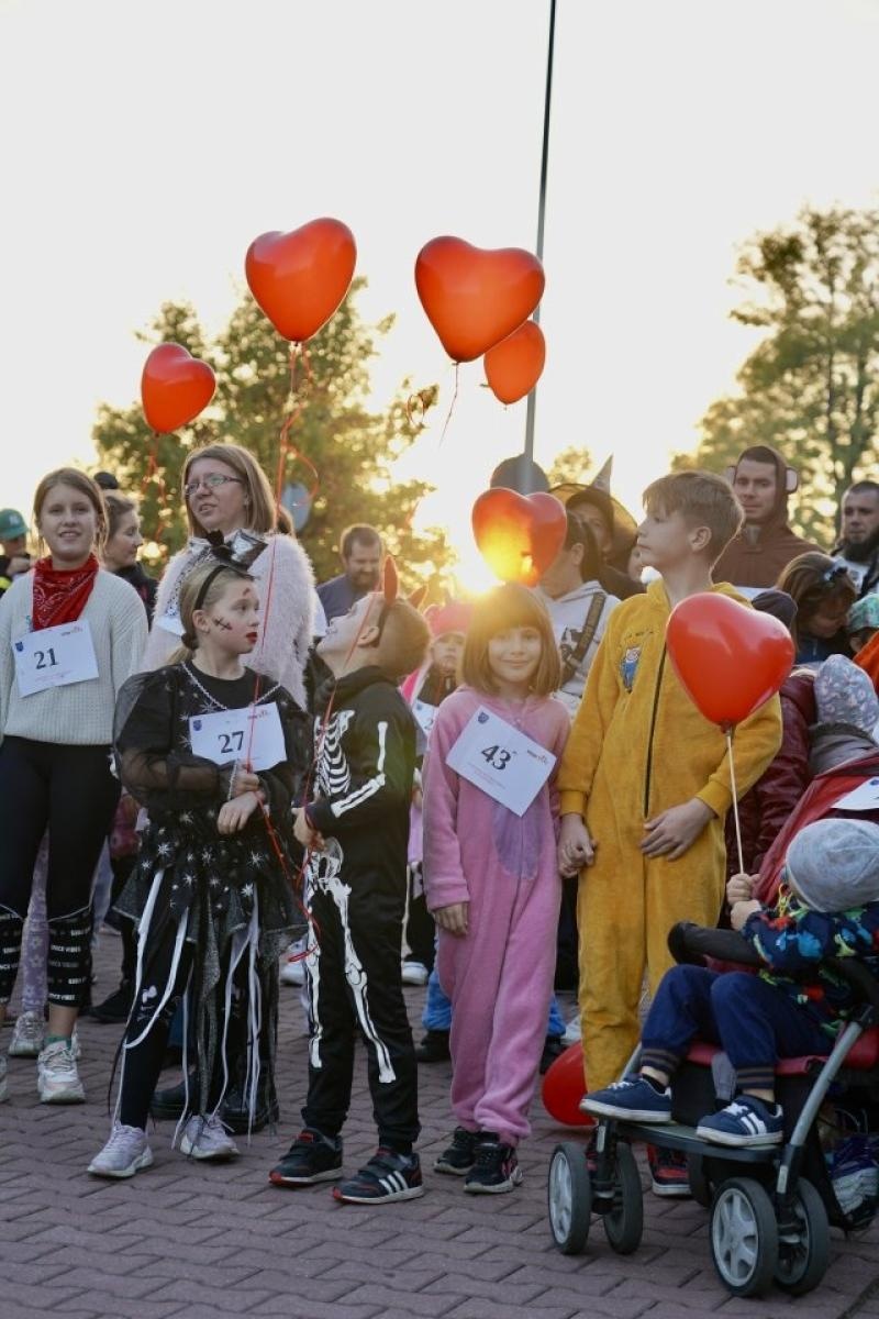 Zdjęcie w galerii na portalu naszwodzislaw.com: XIII Rodzinny Bieg Zakochanych przeszedł do historii [FOTO] wiadomości z regionu