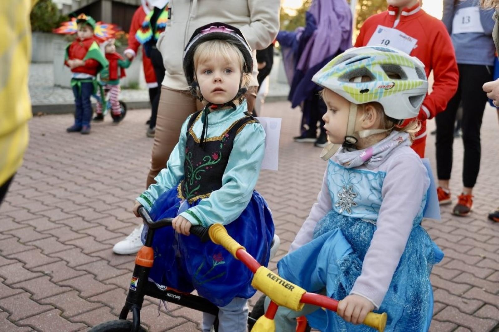Zdjęcie w galerii na portalu naszwodzislaw.com: XIII Rodzinny Bieg Zakochanych przeszedł do historii [FOTO] wiadomości z regionu