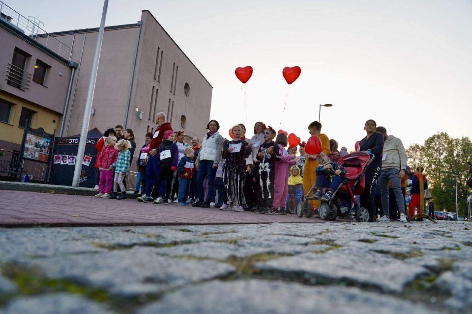 Zdjęcie w galerii na portalu naszwodzislaw.com: XIII Rodzinny Bieg Zakochanych przeszedł do historii [FOTO] wiadomości z regionu