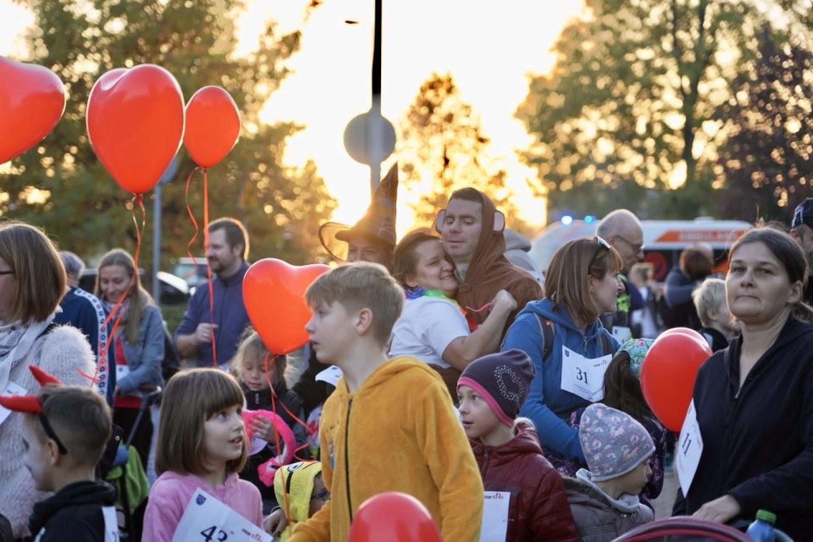 Zdjęcie w galerii na portalu naszwodzislaw.com: XIII Rodzinny Bieg Zakochanych przeszedł do historii [FOTO] wiadomości z regionu
