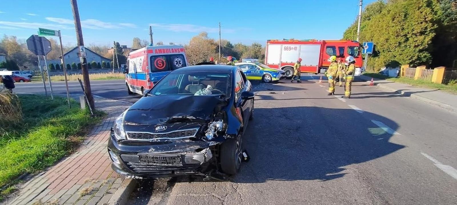 Zdjęcie w galerii na portalu naszwodzislaw.com: Groźne zdarzenie w Radlinie. Kobieta zasłabła za kierownicą wiadomości z regionu