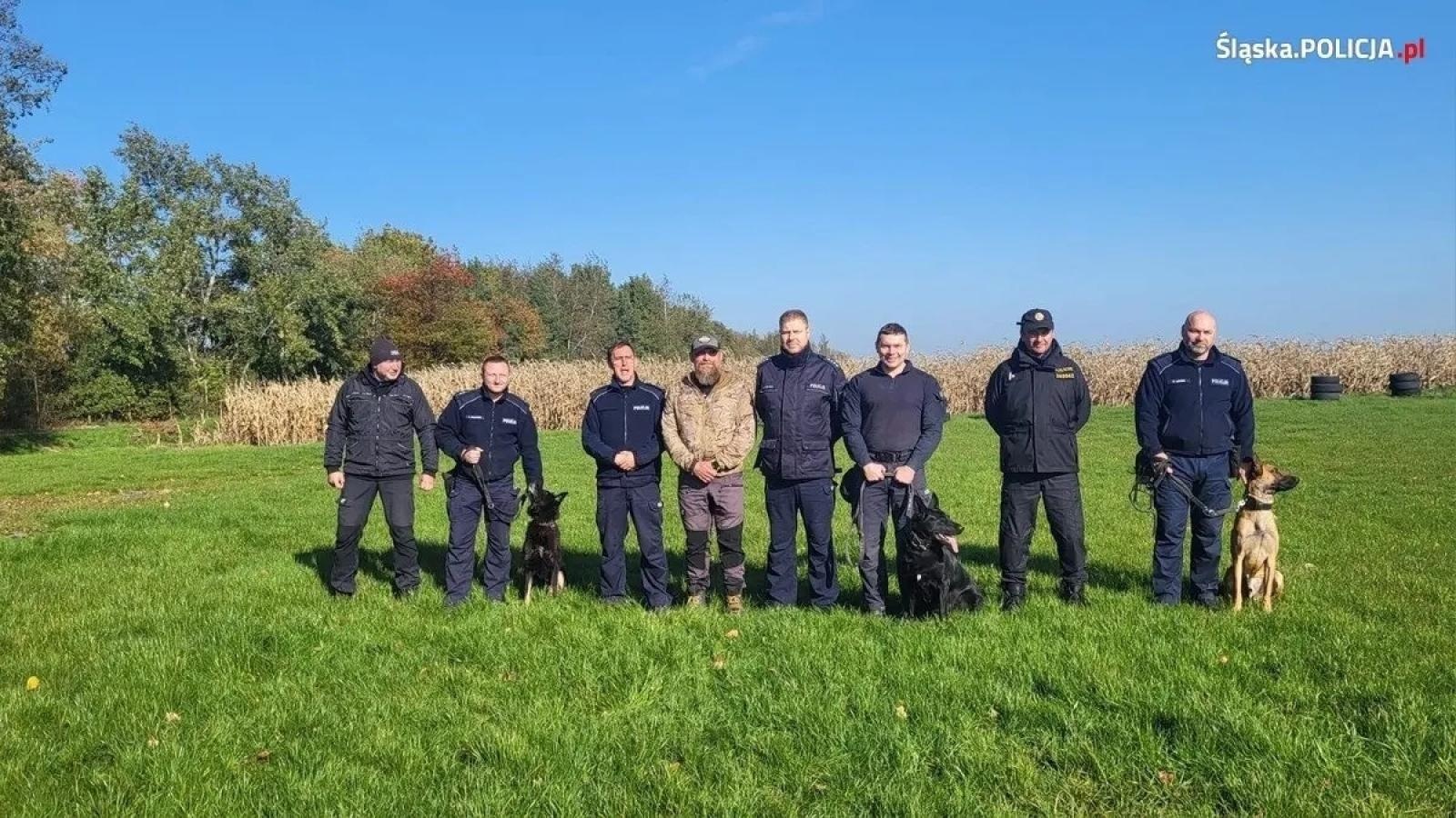 Zdjęcie w galerii na portalu naszwodzislaw.com: Warsztaty szkoleniowe z czeskimi policjantami w ramach polsko-czeskiej współpracy kynologicznej wiadomości z regionu