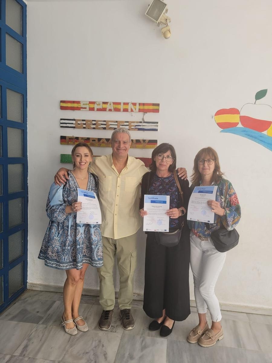 Zdjęcie w galerii na portalu naszwodzislaw.com: Nauczyciele wodzisławskiej Piętnastki z wizytą w Grecji wiadomości z regionu