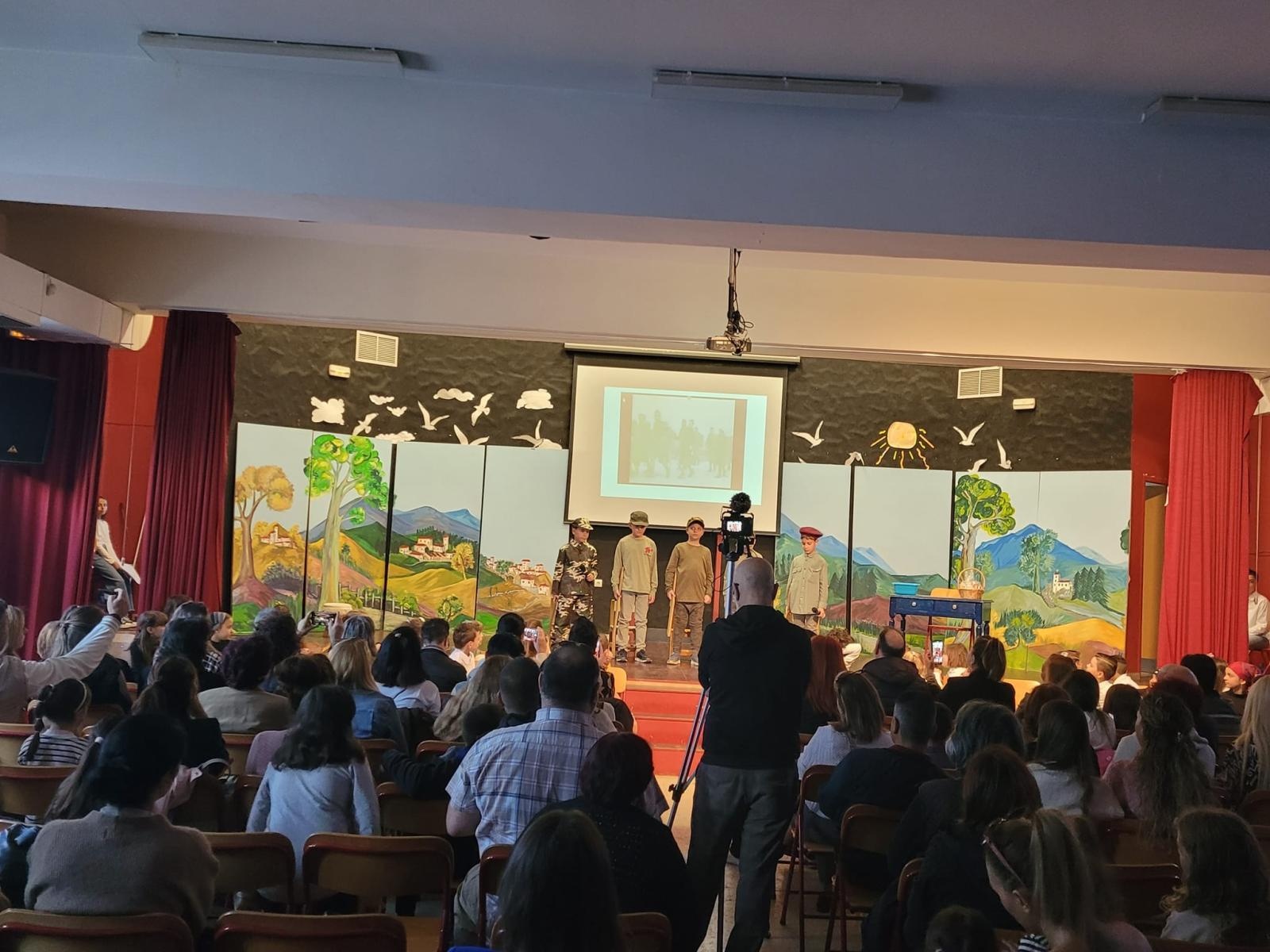 Zdjęcie w galerii na portalu naszwodzislaw.com: Nauczyciele wodzisławskiej Piętnastki z wizytą w Grecji wiadomości z regionu