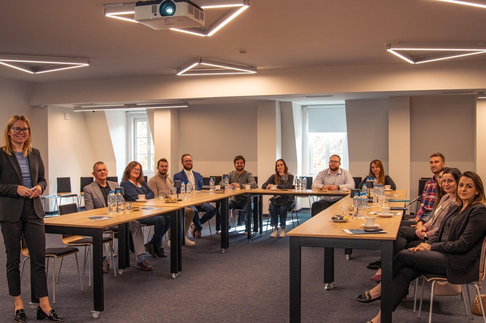 Zdjęcie w galerii na portalu naszwodzislaw.com: O współpracy biznesowej i źródłach finansowania wiadomości z regionu