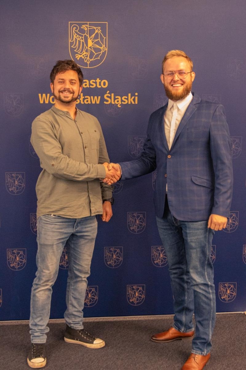 Zdjęcie w galerii na portalu naszwodzislaw.com: O współpracy biznesowej i źródłach finansowania wiadomości z regionu