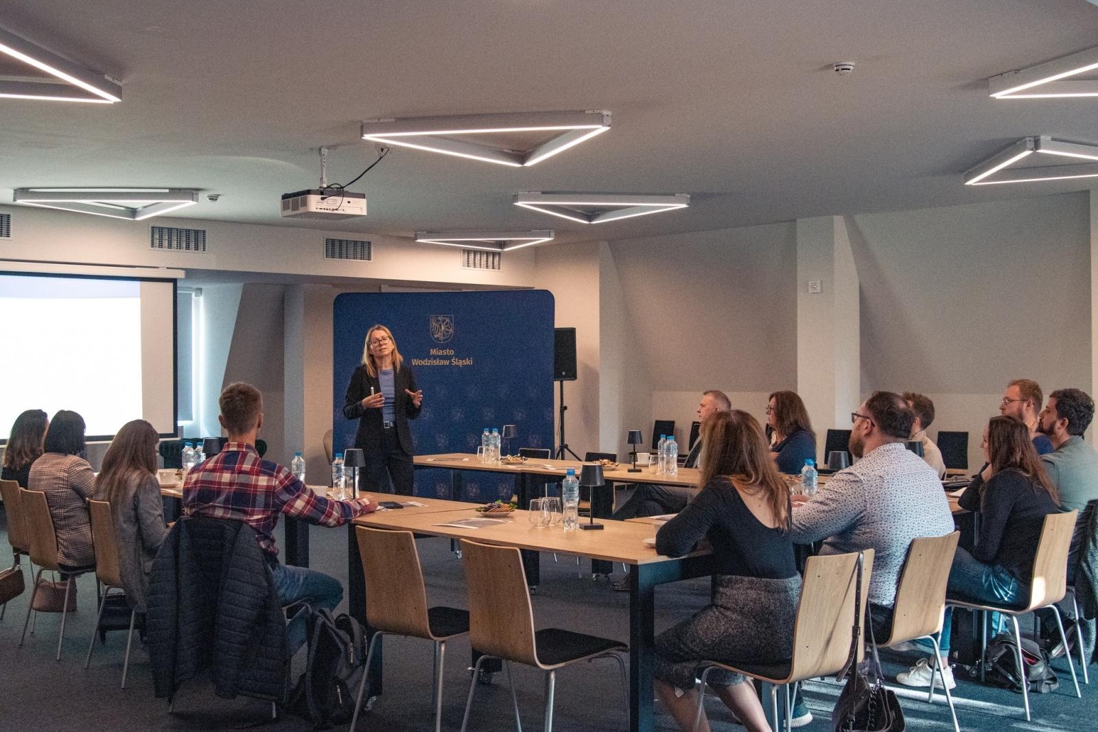 Zdjęcie w galerii na portalu naszwodzislaw.com: O współpracy biznesowej i źródłach finansowania wiadomości z regionu