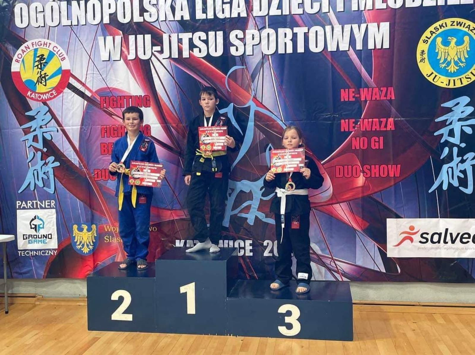 Zdjęcie w galerii na portalu naszwodzislaw.com: Pasmo sukcesów Akademii Sportowej Top Team wiadomości z regionu