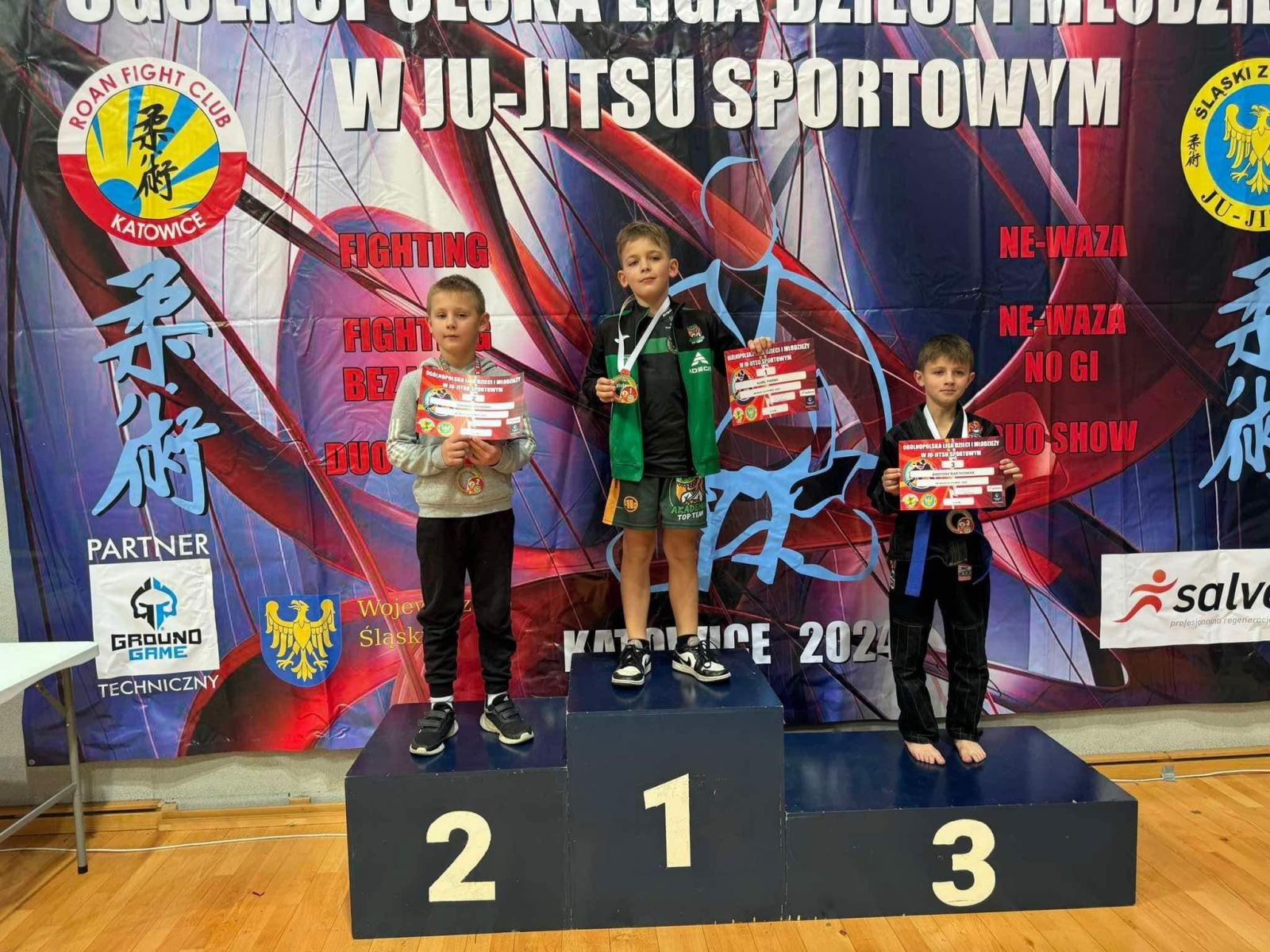 Zdjęcie w galerii na portalu naszwodzislaw.com: Pasmo sukcesów Akademii Sportowej Top Team wiadomości z regionu