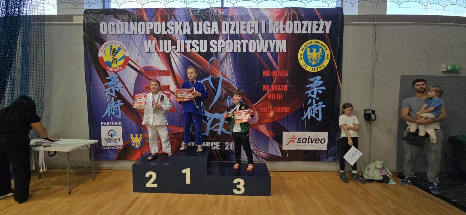 Zdjęcie w galerii na portalu naszwodzislaw.com: Pasmo sukcesów Akademii Sportowej Top Team wiadomości z regionu