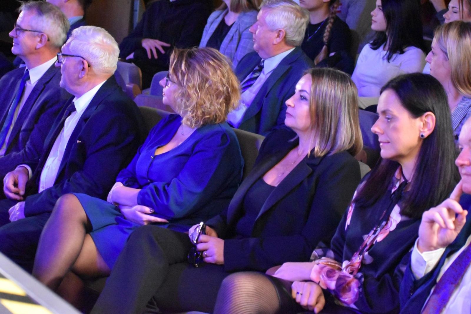 Zdjęcie w galerii na portalu naszwodzislaw.com: Uczniowie rzemiosła złożyli ślubowanie wiadomości z regionu