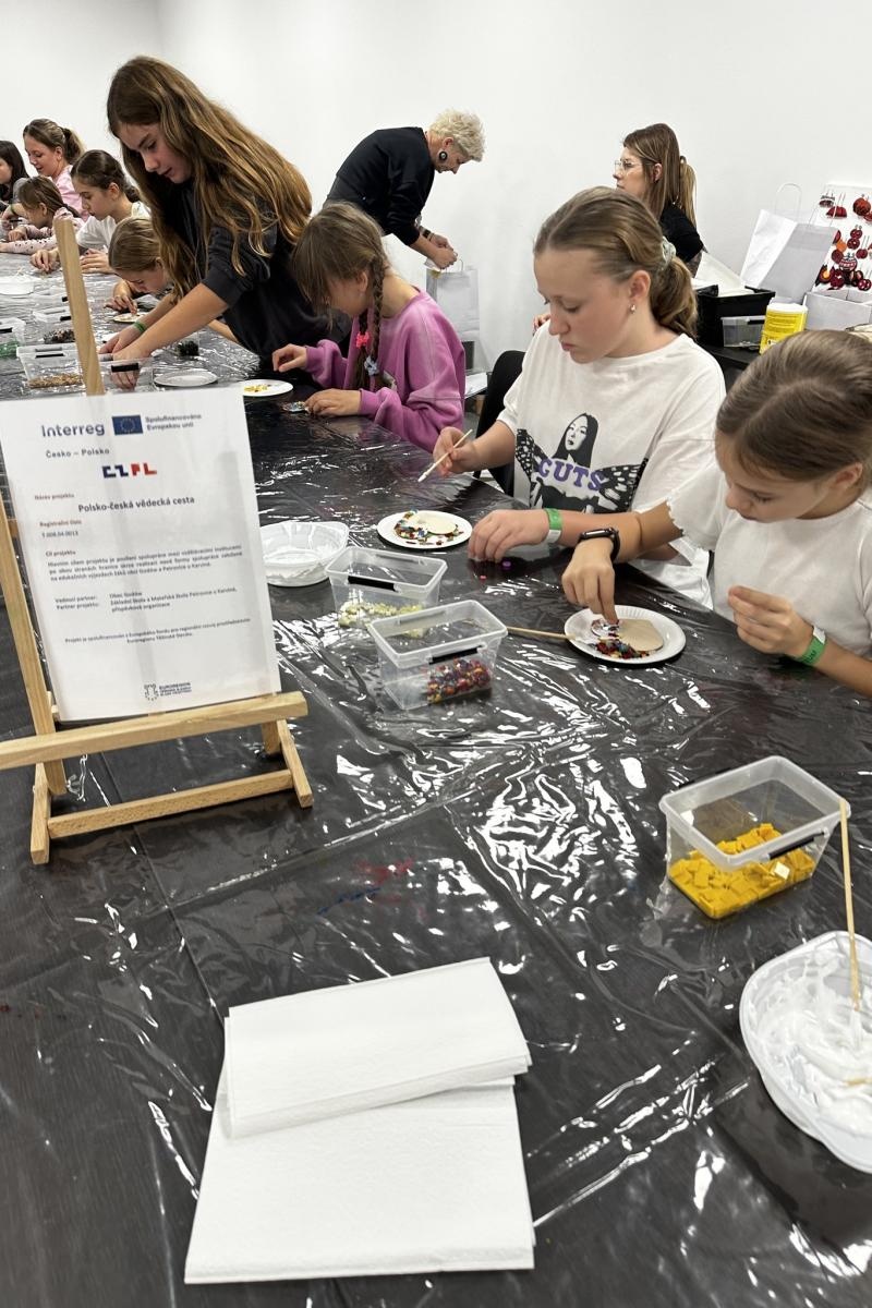 Zdjęcie w galerii na portalu naszwodzislaw.com: Uczniowie z Polski i Czech zobaczyli jak od środka wygląda kopalnia wiadomości z regionu