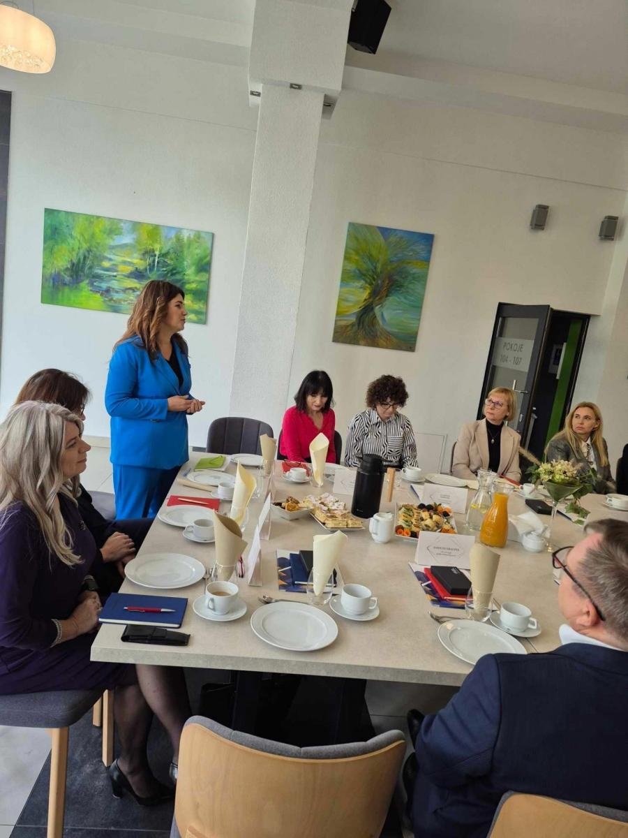 Zdjęcie w galerii na portalu naszwodzislaw.com: Jak wykorzystać potencjał zawodowy Silversów na rynku pracy? Debata w wodzisławskim PUP wiadomości z regionu