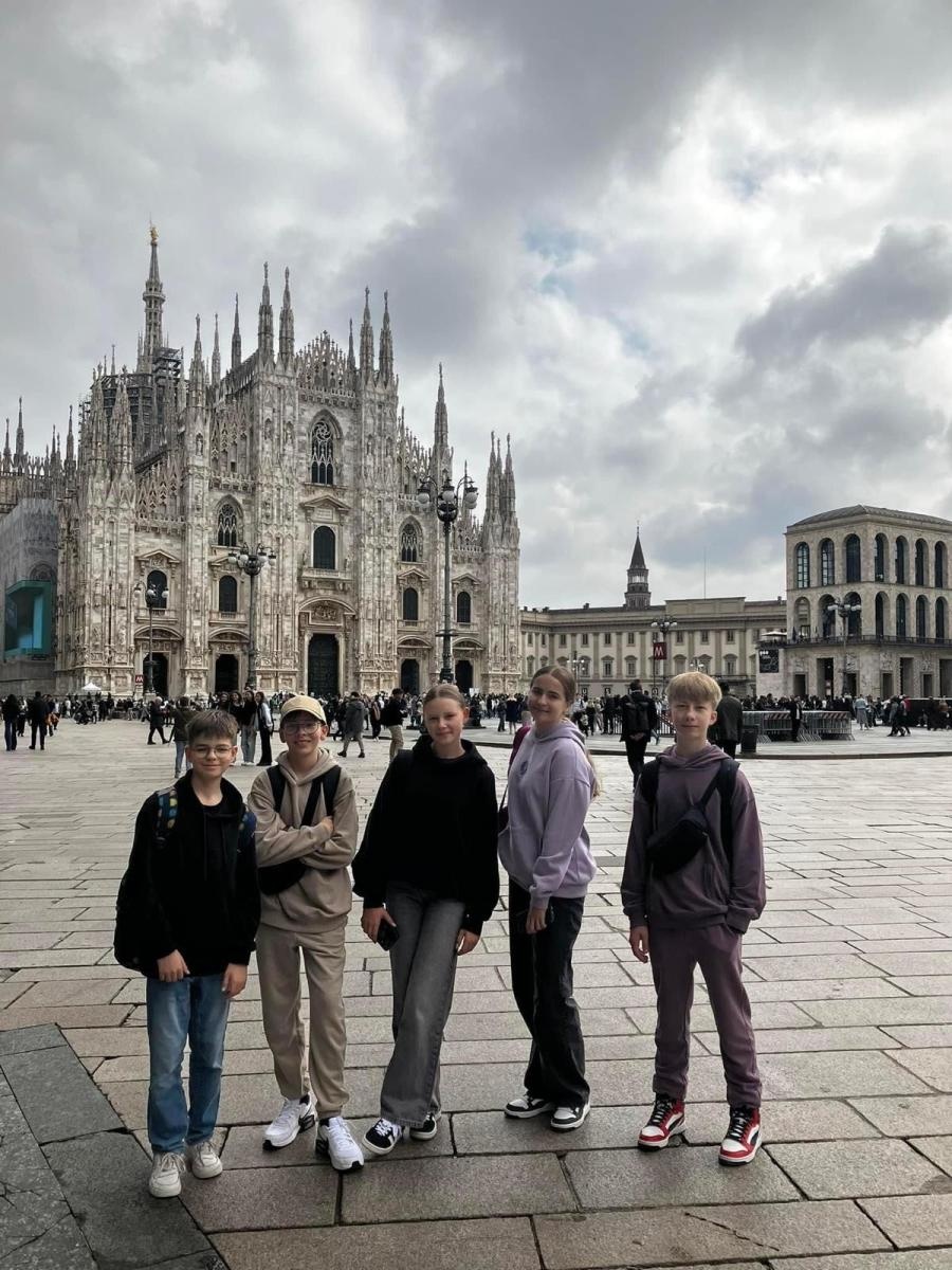 Zdjęcie w galerii na portalu naszwodzislaw.com: Uczniowie ZSP 6 z wizytą we Włoszech wiadomości z regionu