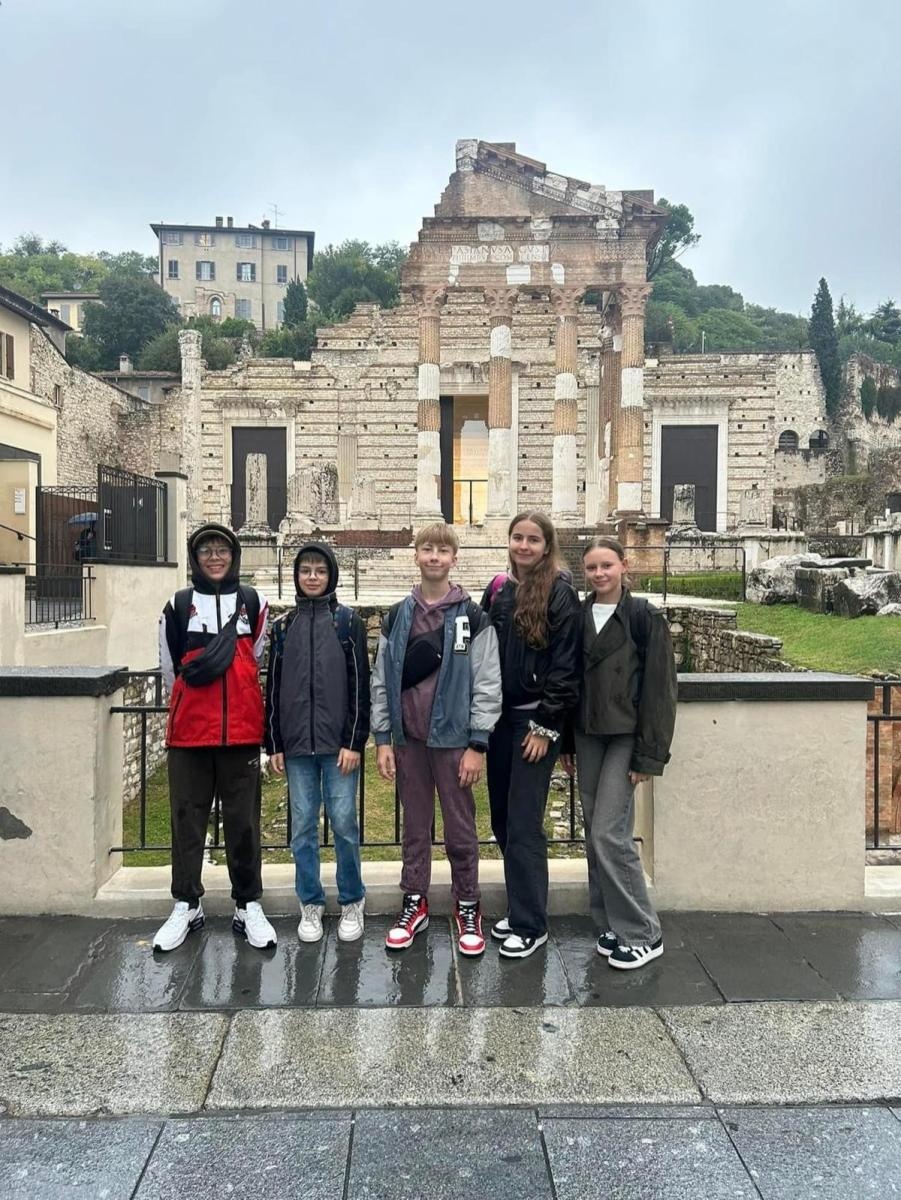 Zdjęcie w galerii na portalu naszwodzislaw.com: Uczniowie ZSP 6 z wizytą we Włoszech wiadomości z regionu