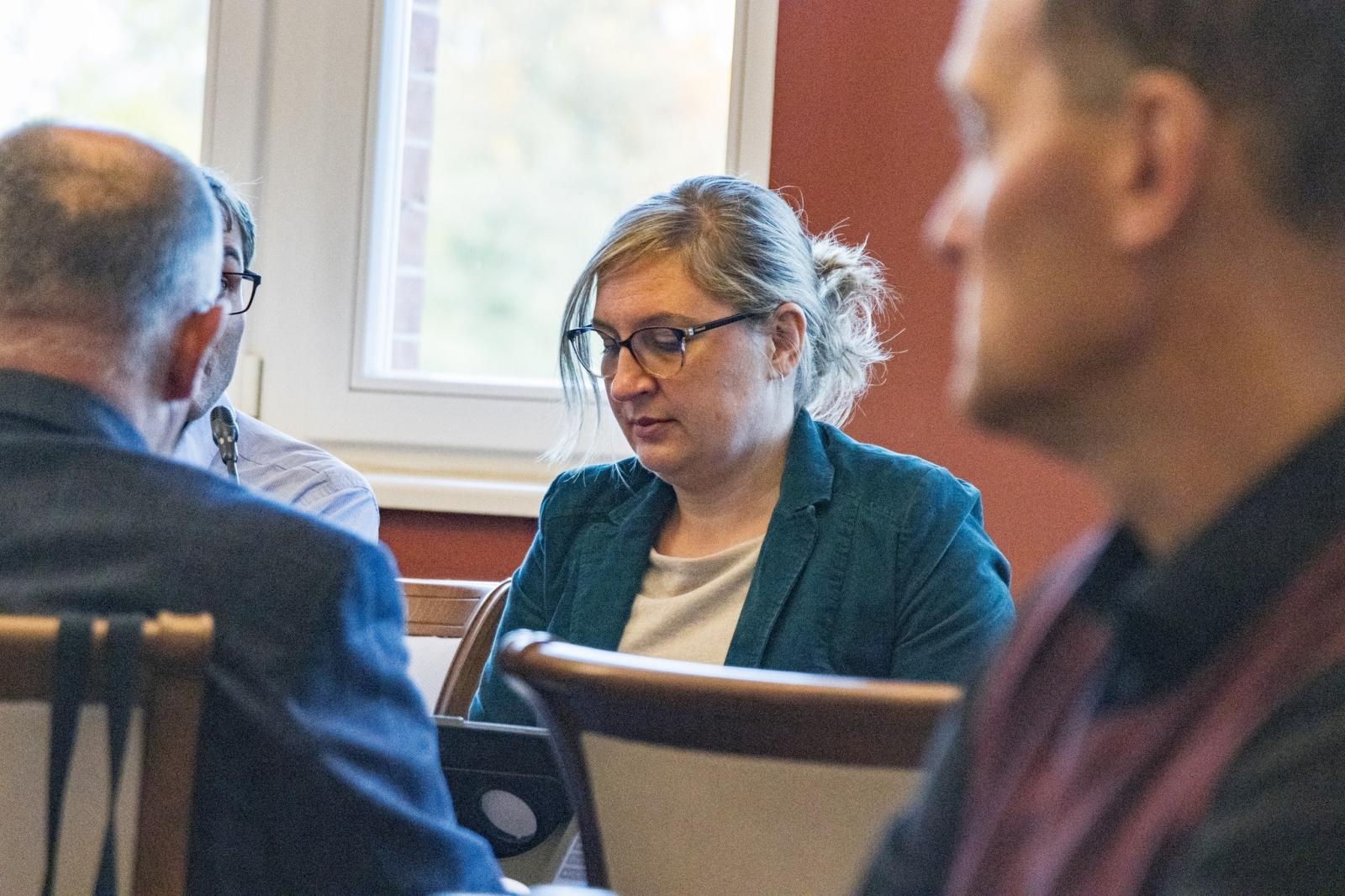 Zdjęcie w galerii na portalu naszwodzislaw.com: Za nami październikowa sesja Rady Miejskiej wiadomości z regionu