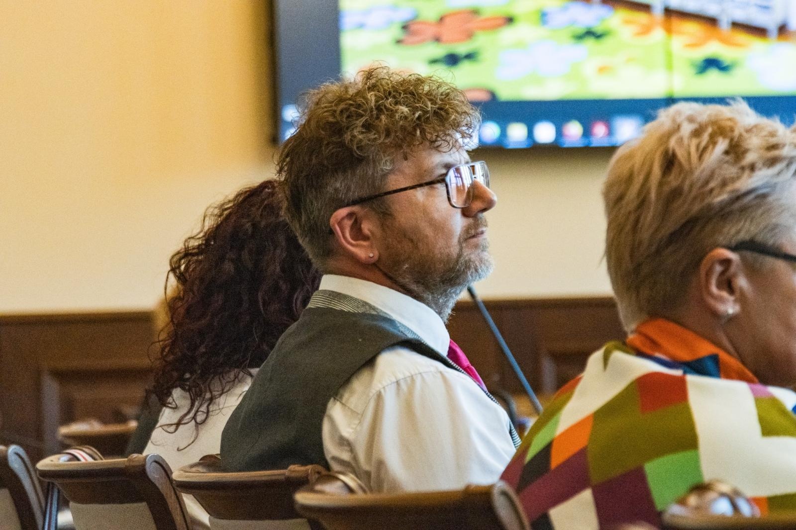 Zdjęcie w galerii na portalu naszwodzislaw.com: Za nami październikowa sesja Rady Miejskiej wiadomości z regionu