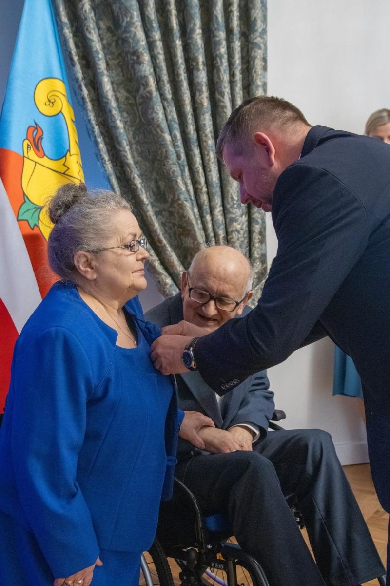 Zdjęcie w galerii na portalu naszwodzislaw.com: Jubilaci świętowali złote gody w Pałacu Dietrichsteinów [FOTO] wiadomości z regionu