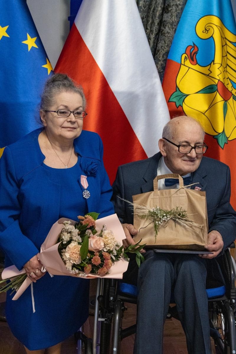 Zdjęcie w galerii na portalu naszwodzislaw.com: Jubilaci świętowali złote gody w Pałacu Dietrichsteinów [FOTO] wiadomości z regionu