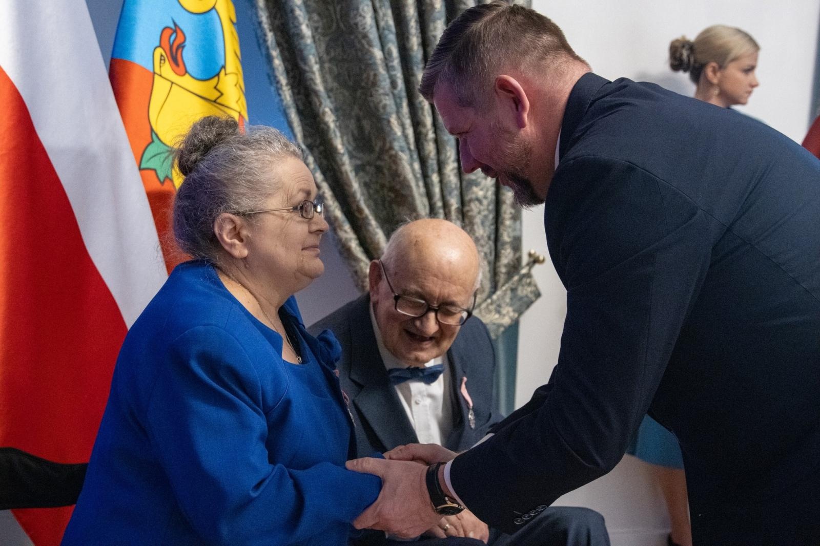 Zdjęcie w galerii na portalu naszwodzislaw.com: Jubilaci świętowali złote gody w Pałacu Dietrichsteinów [FOTO] wiadomości z regionu