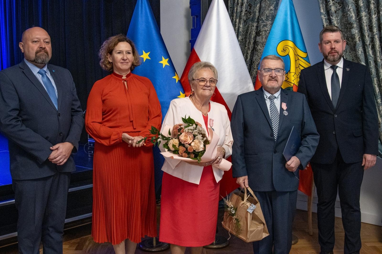 Zdjęcie w galerii na portalu naszwodzislaw.com: Jubilaci świętowali złote gody w Pałacu Dietrichsteinów [FOTO] wiadomości z regionu