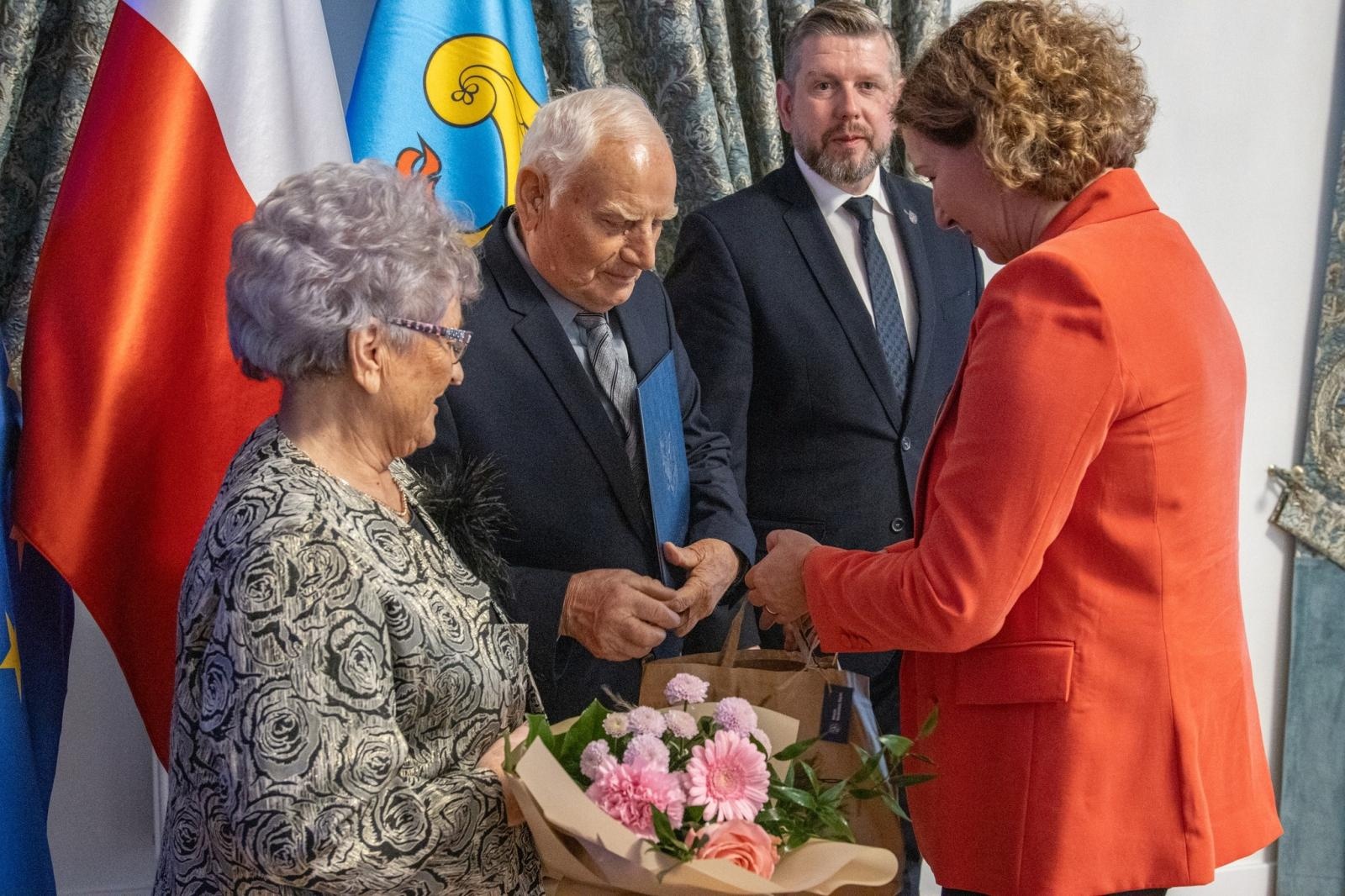 Zdjęcie w galerii na portalu naszwodzislaw.com: Diamentowe i szmaragdowe gody w Wodzisławiu Śląskim [FOTO] wiadomości z regionu
