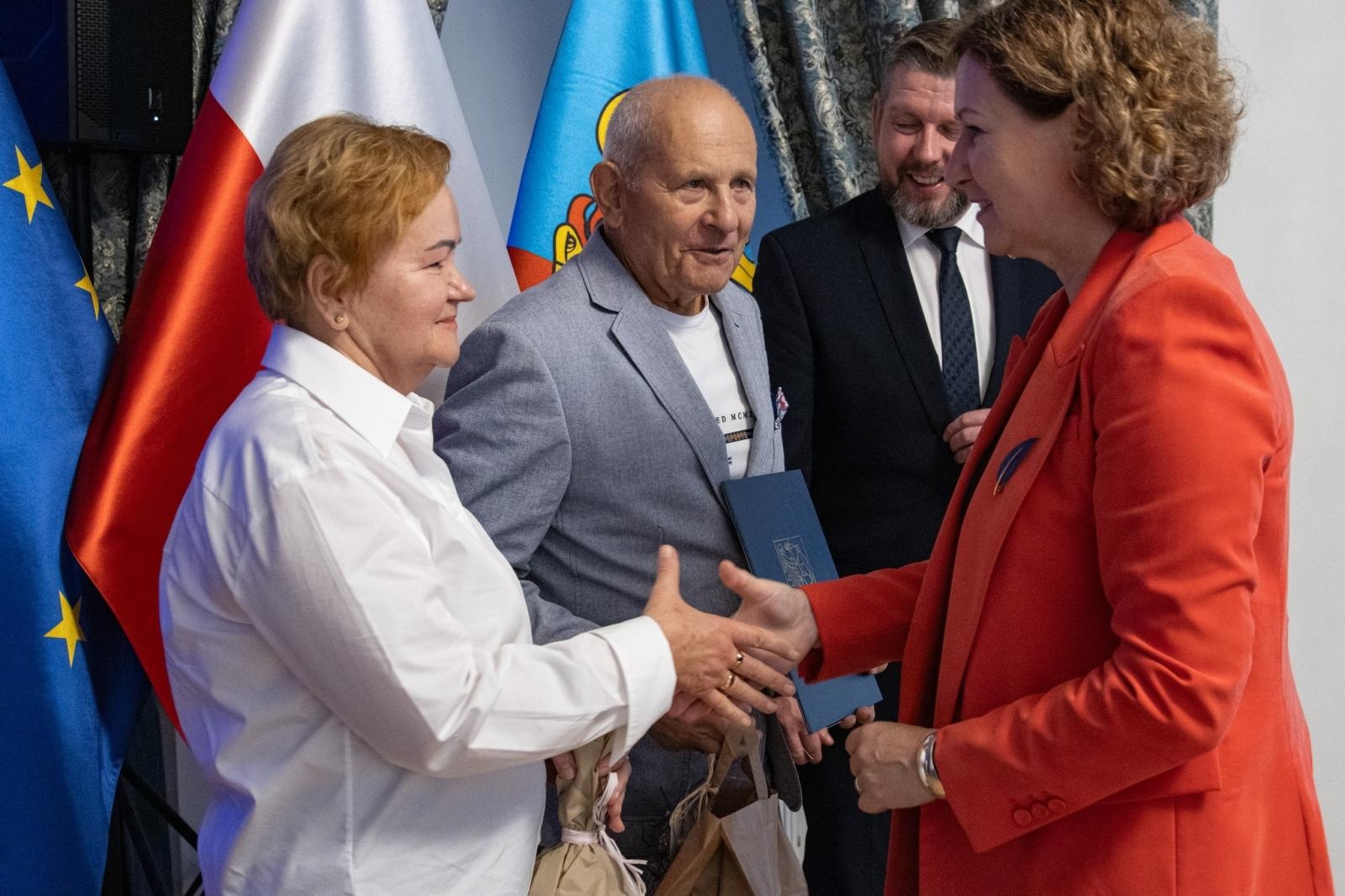 Zdjęcie w galerii na portalu naszwodzislaw.com: Diamentowe i szmaragdowe gody w Wodzisławiu Śląskim [FOTO] wiadomości z regionu