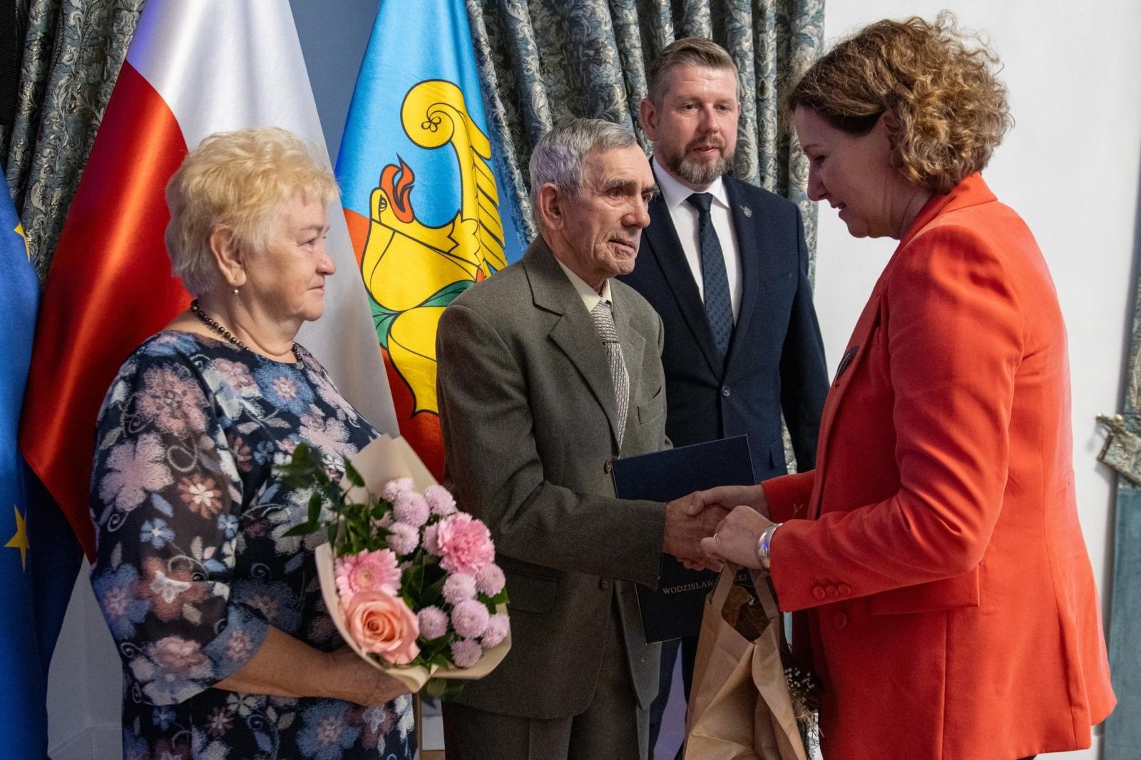 Zdjęcie w galerii na portalu naszwodzislaw.com: Diamentowe i szmaragdowe gody w Wodzisławiu Śląskim [FOTO] wiadomości z regionu