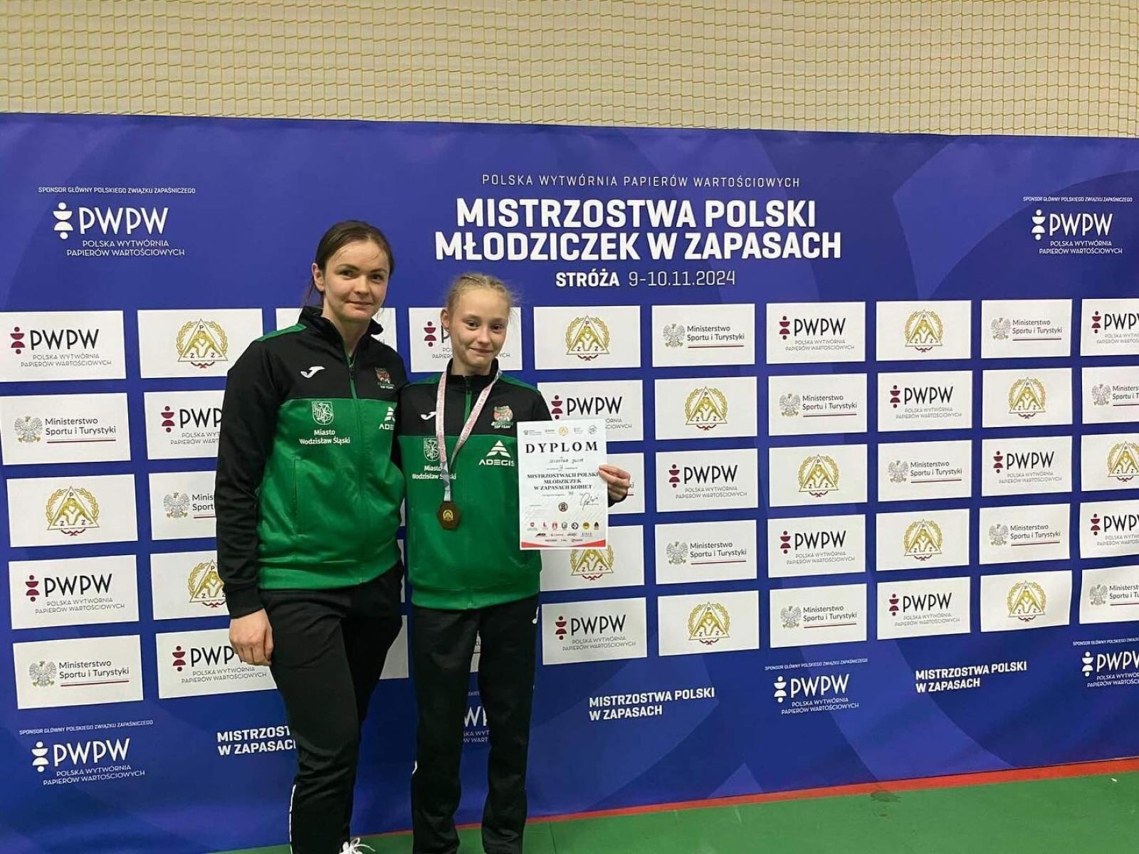 Zdjęcie w galerii na portalu naszwodzislaw.com: Sportowy sukces zawodniczki Akademii Sportowej Top Team wiadomości z regionu