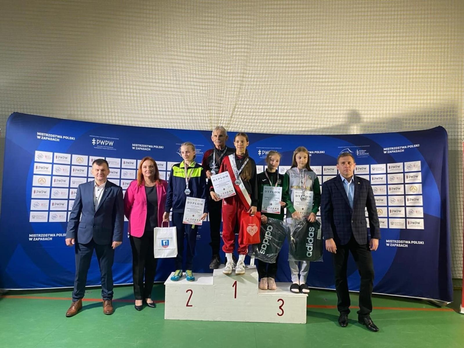 Zdjęcie w galerii na portalu naszwodzislaw.com: Sportowy sukces zawodniczki Akademii Sportowej Top Team wiadomości z regionu