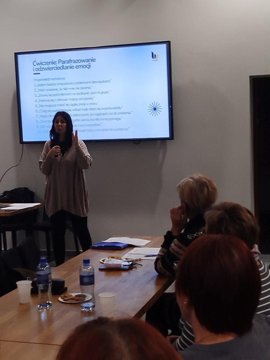 Zdjęcie w galerii na portalu naszwodzislaw.com: Jak być wsparciem dla bliskich? Za nami wykład dla seniorów wiadomości z regionu