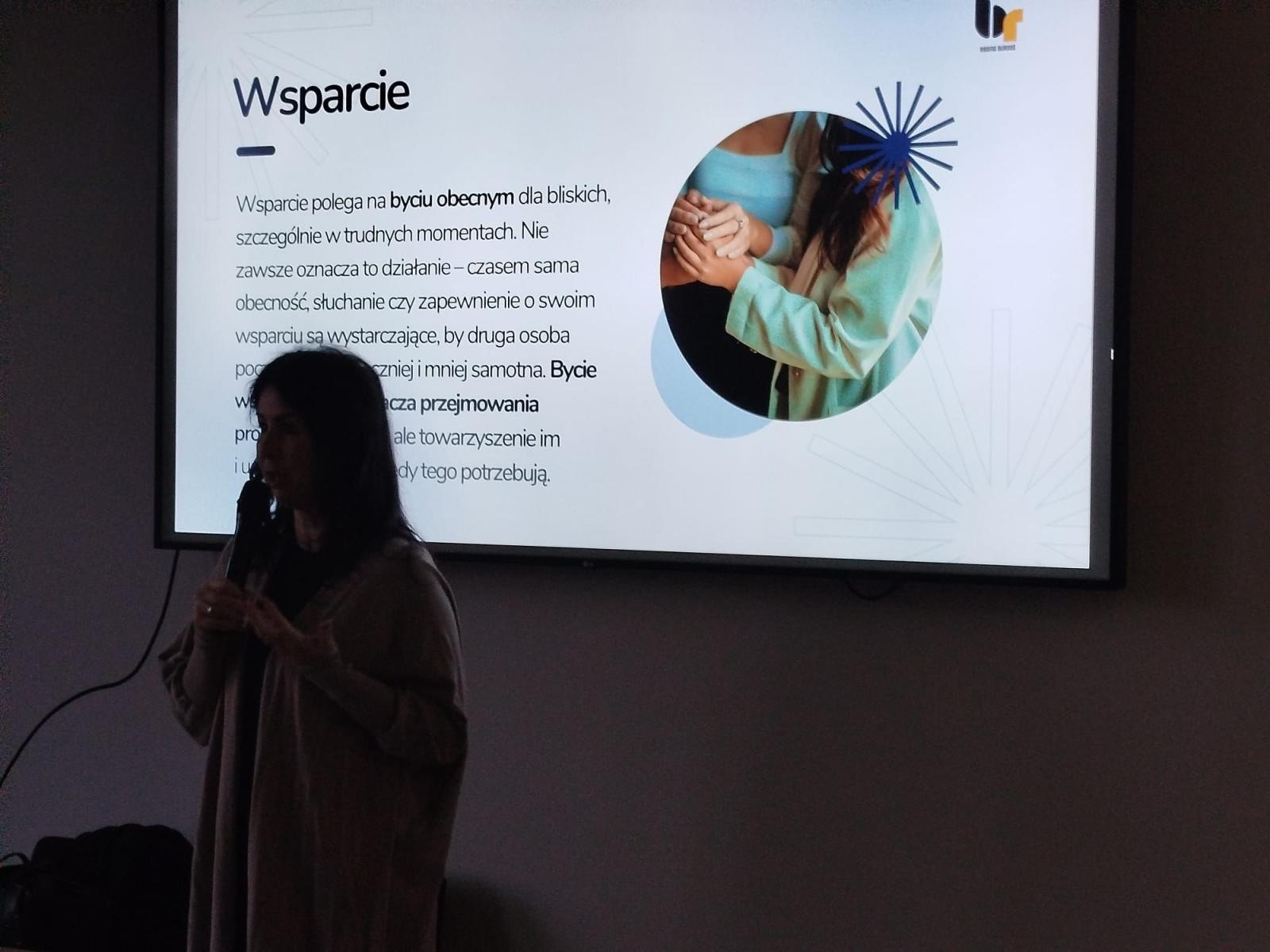 Zdjęcie w galerii na portalu naszwodzislaw.com: Jak być wsparciem dla bliskich? Za nami wykład dla seniorów wiadomości z regionu