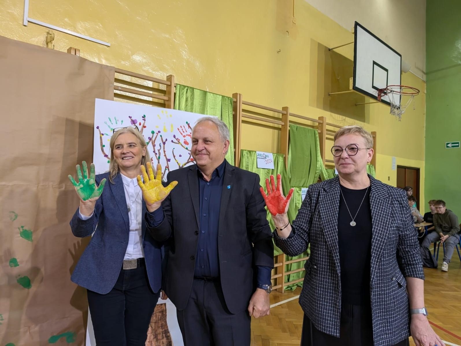 Zdjęcie w galerii na portalu naszwodzislaw.com: SP4 w Pszowie ma Zieloną Pracownię wiadomości z regionu