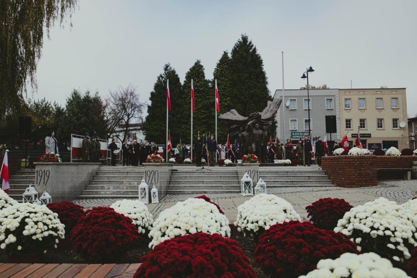Zdjęcie w galerii na portalu naszwodzislaw.com: Miejskie obchody Święta Niepodległości w Wodzisławiu Śląskim [FOTO i WIDEO] wiadomości z regionu